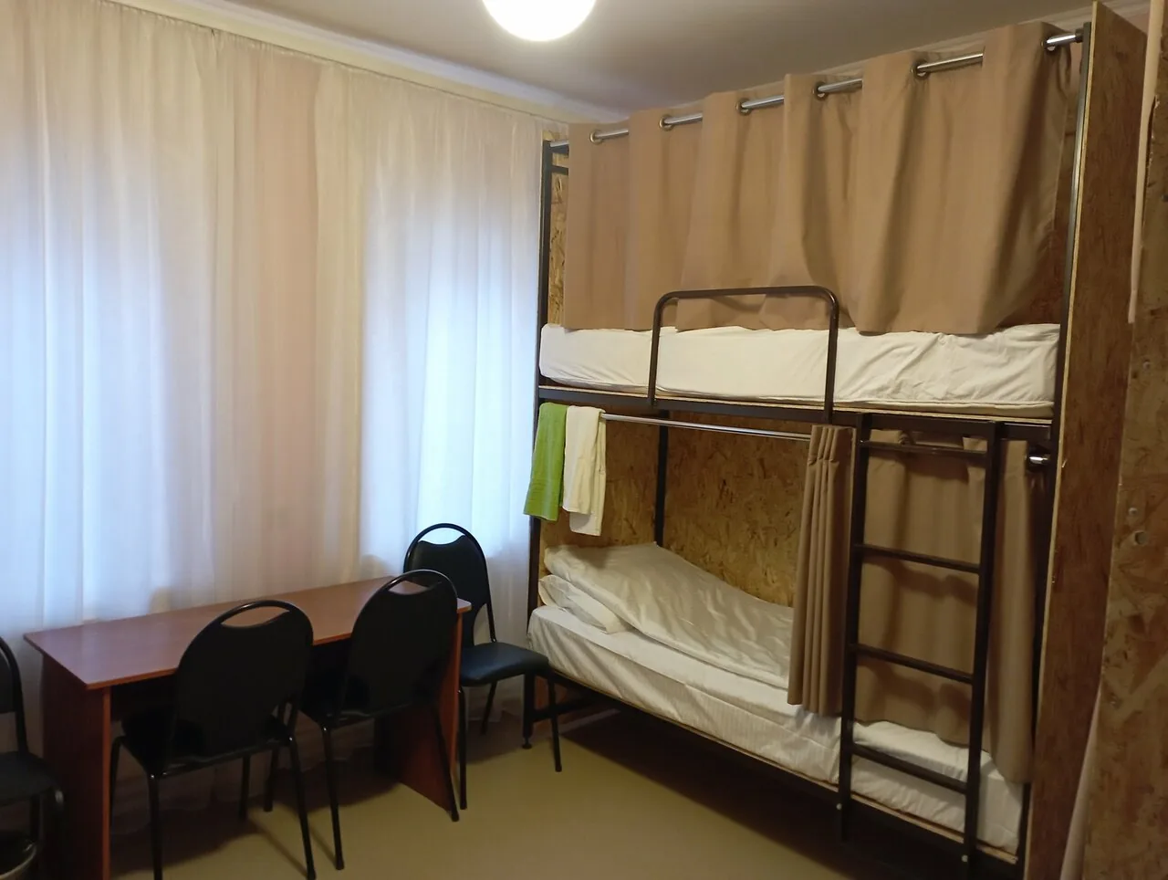 Номер «Кровать в общем 6-местном номере для женщин» в Лектус